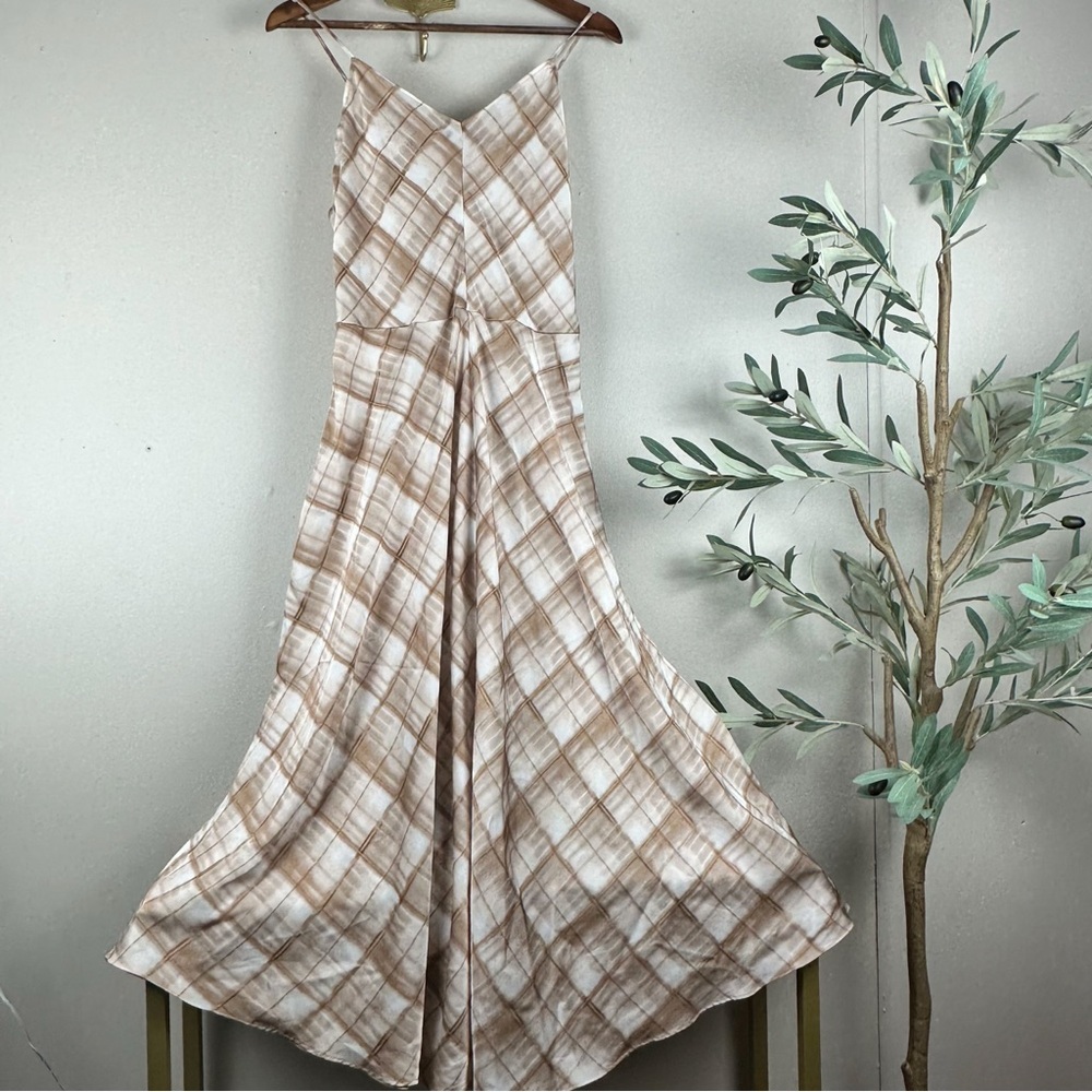 Elie Tahari Plaid Slip Maxi Dress Tan Neutral Minimalist - Picture 4 of 12
